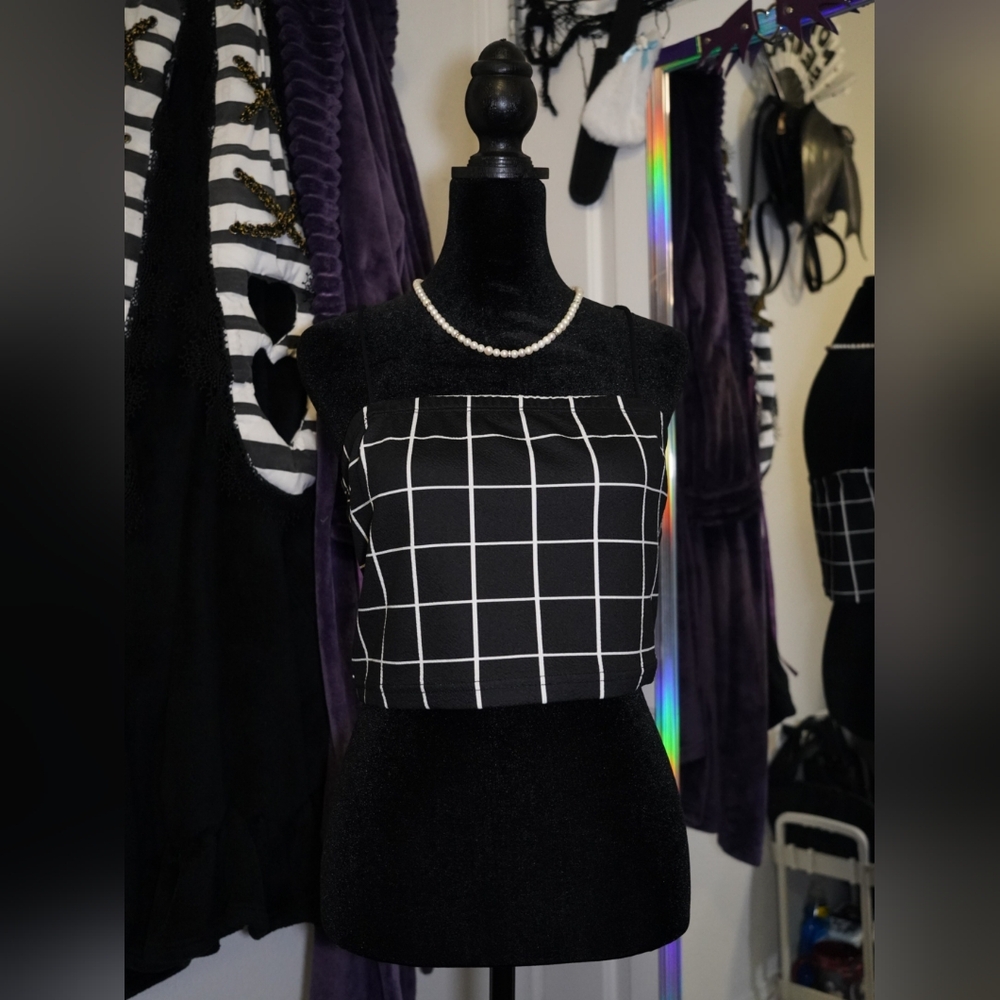 Shein L Black Plaid Crop Top